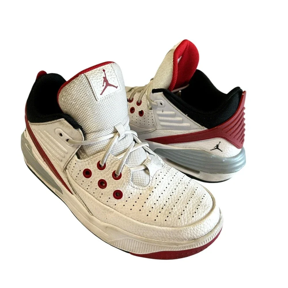 Nike GS Air Jordan Max Aura 5 Youth Boy White/Red/Gray DZ4352-101 Sneaker 6.5Y